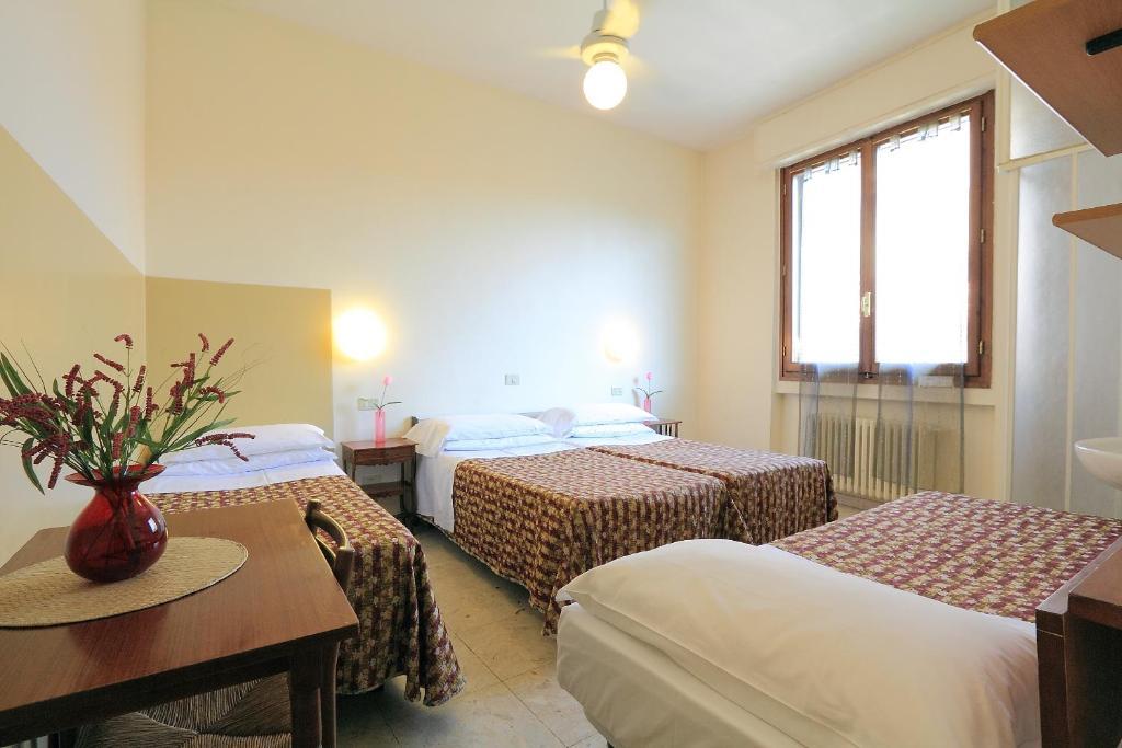 Hotel Ottaviani Флоренція Екстер'єр фото